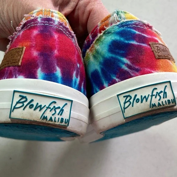 Blowfish Tie-Dye Sneakers with White Accents - Picture 4 of 6